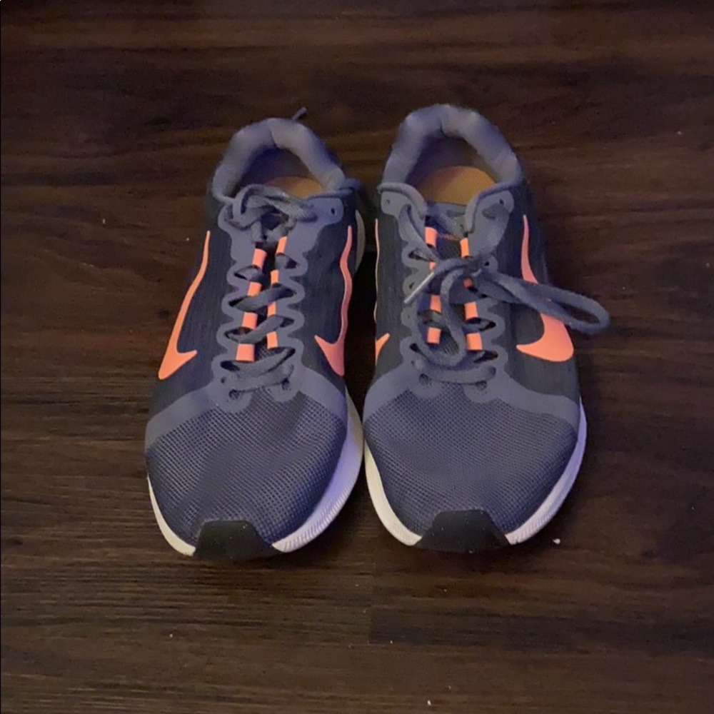 Running shoes